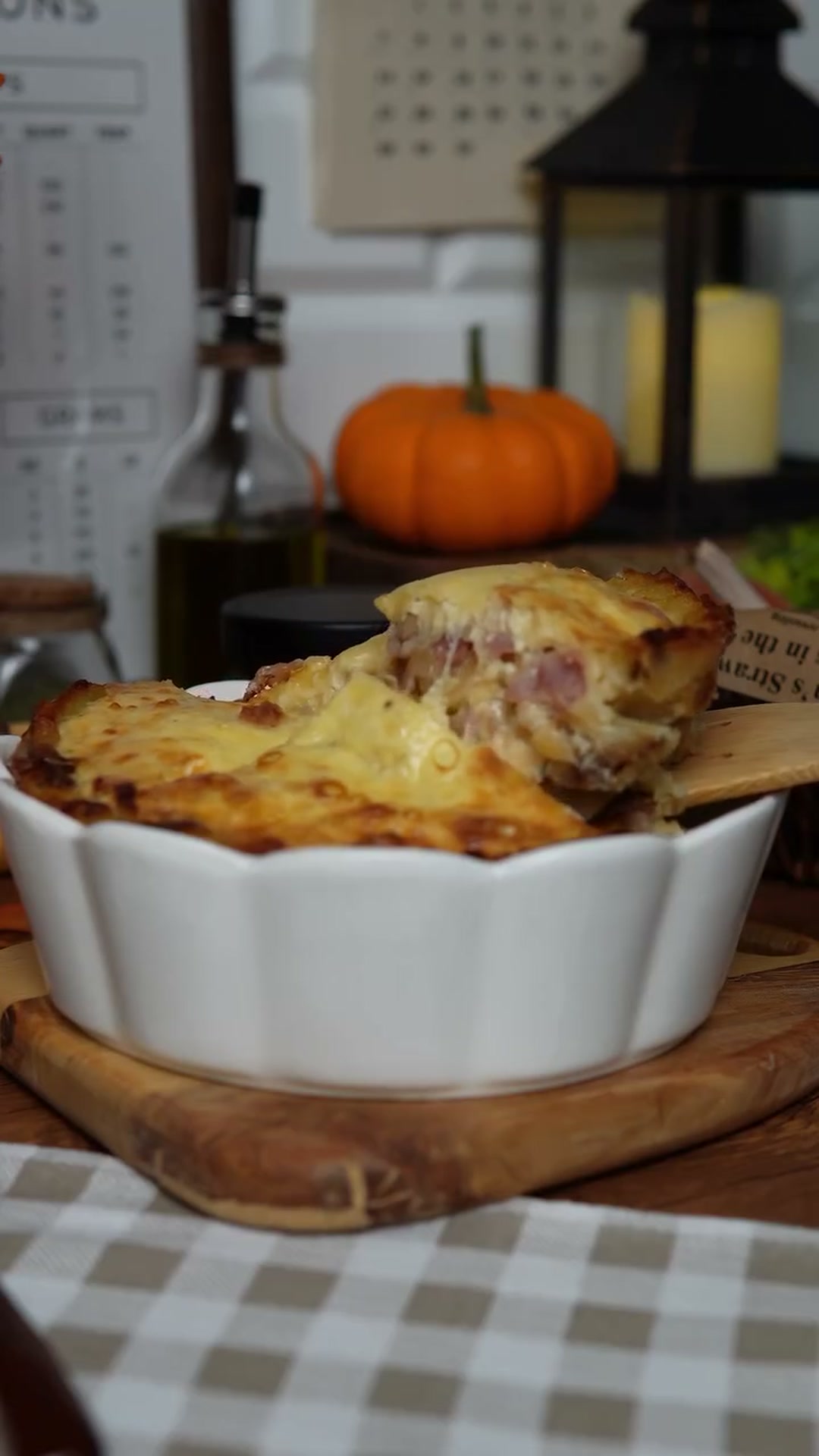 Картофельный пирог с беконом и сыром