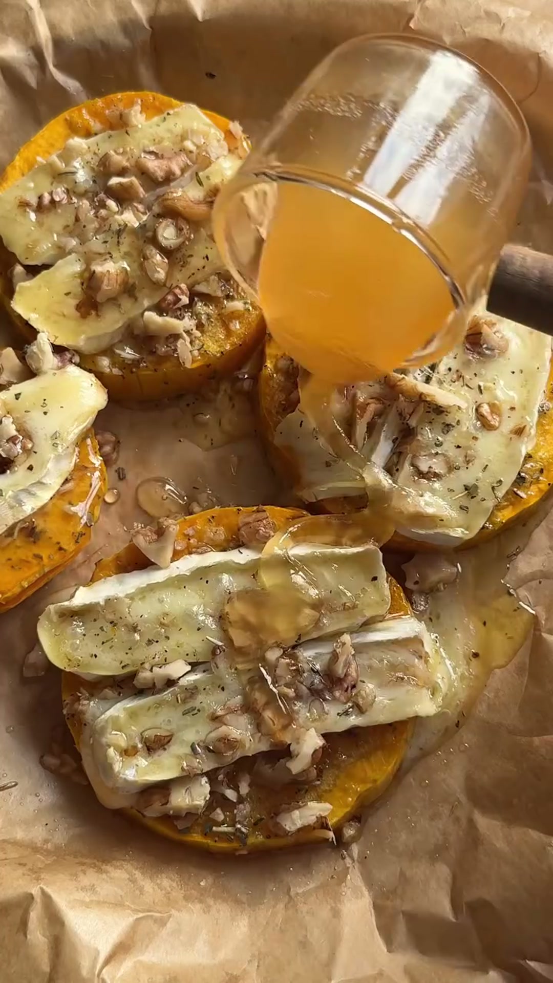 Закуска из тыквы и камамбера
