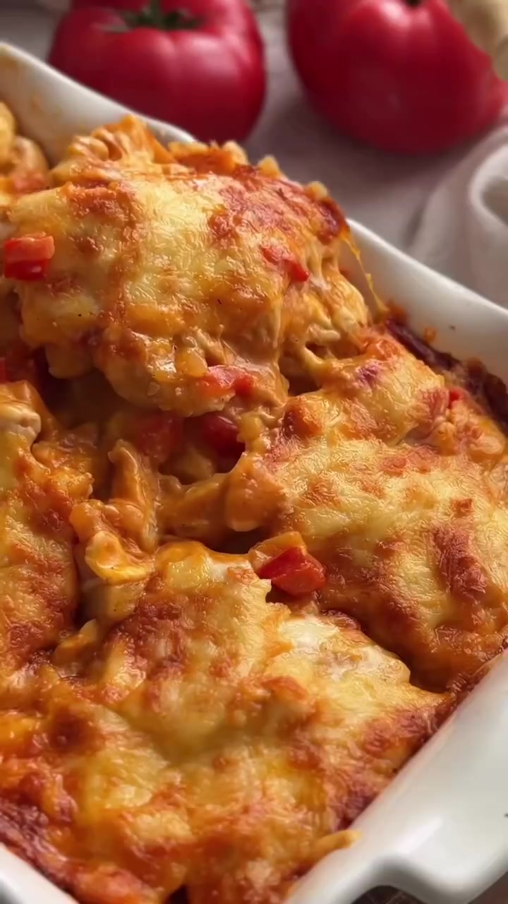Курица запеченная с картофелем под сыром