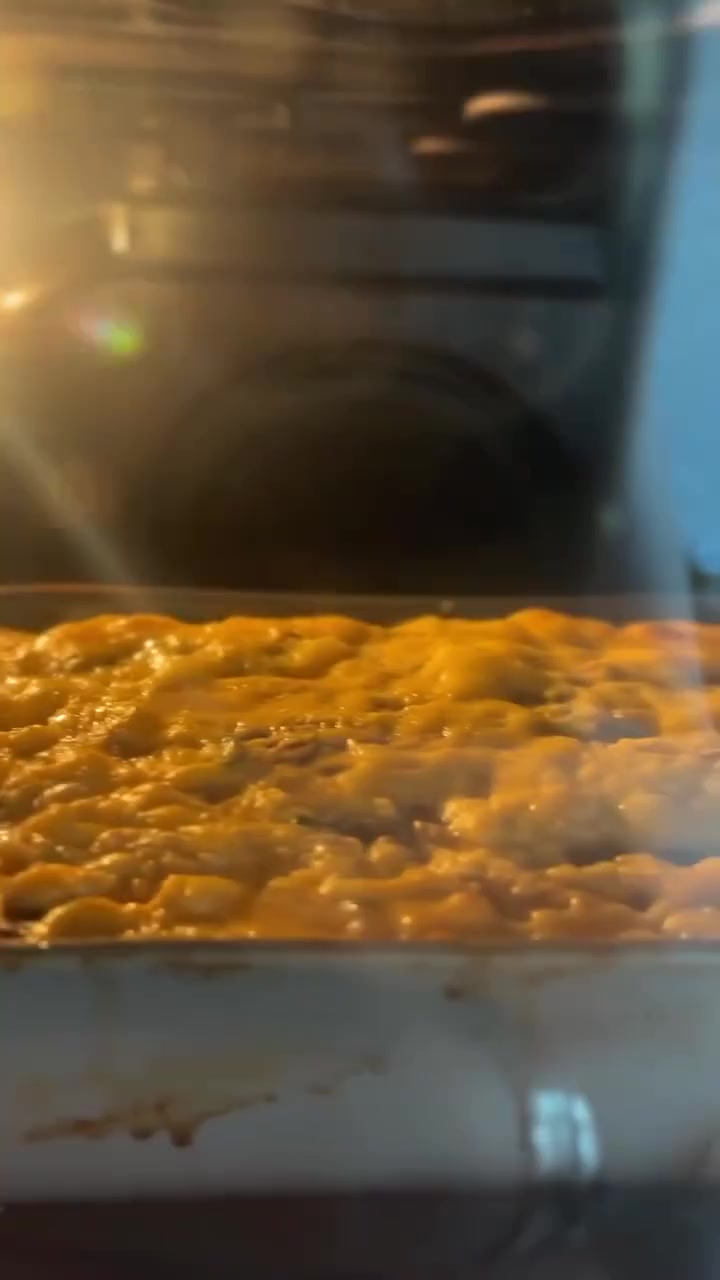 Ленивый ужин с курицей, картофелем и грибами