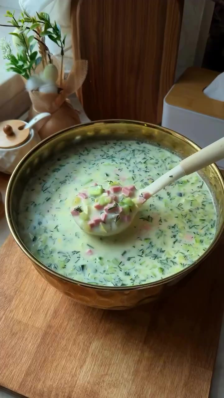 Окрошка на кефире с картофельным отваром