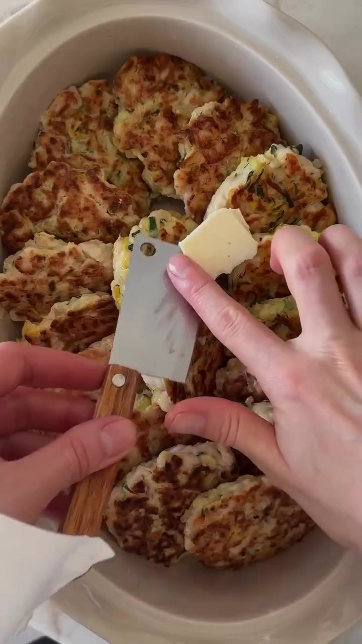 Рубленые котлеты из курицы с кабачком