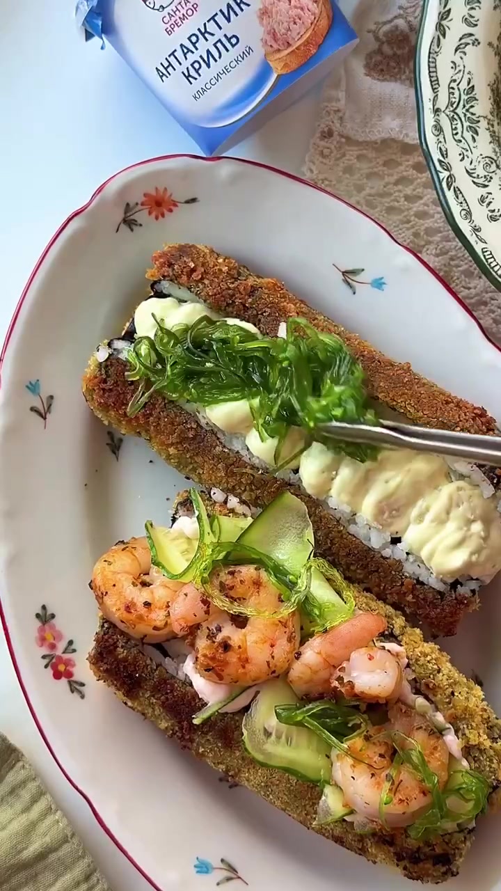 Суши-доги с креветками и крабовыми палочками