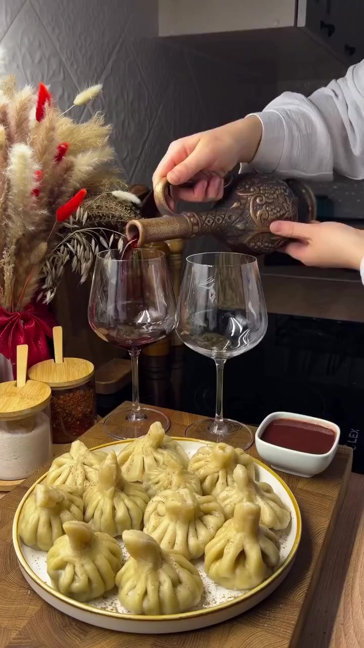 Вкуснейшие хинкали с грибной и мясной начинками